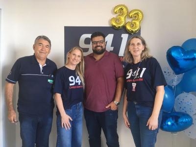 Campo Abeto FM estÃ¡ com programaÃ§Ã£o especial dos 33 anos